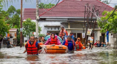 Flooding in southern Asia leaves 600 dead