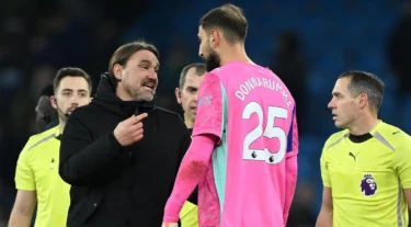 Man City 'bend rules' to deny Leeds - Farke