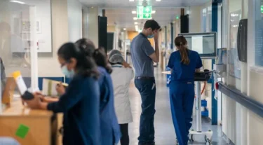 Hospitals warned end-of-life care crisis threatening treatment