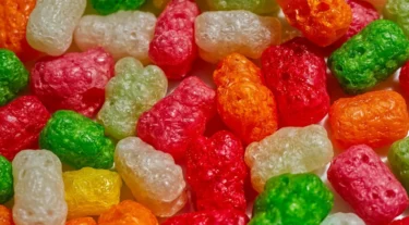 What are freeze-dried sweets and why are they popular?